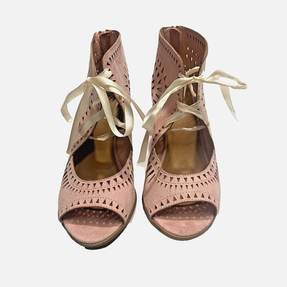 Womens Size 10 Baby Pink Leather Boho Cut Out Lace Up Stocked Heel Sandal Retro - Picture 2 of 11